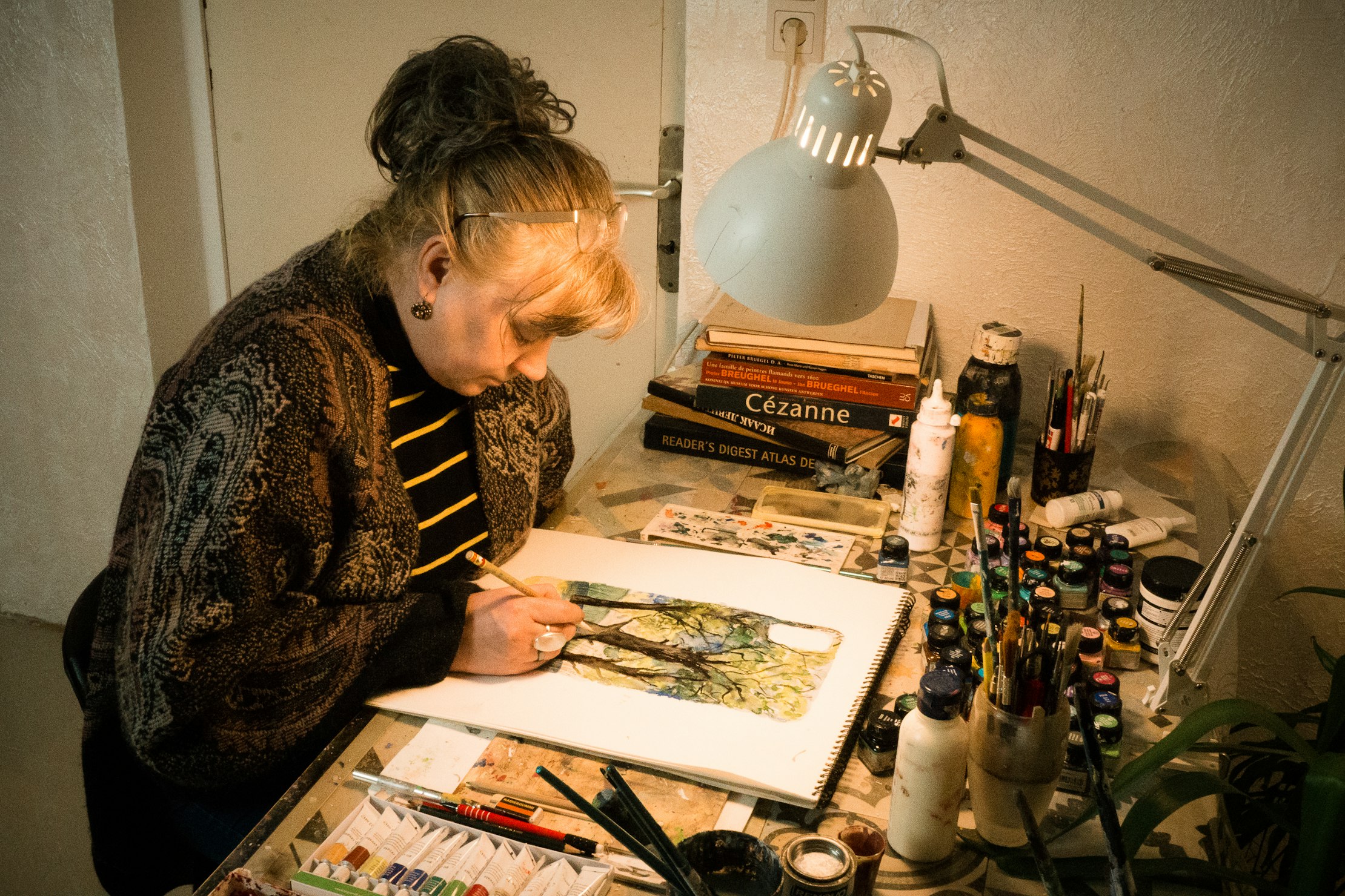 Elena Birkenwald sketching a draft.